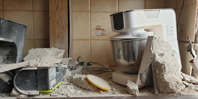 דירה שנפגעה באשקלון, צילום: מאור שלום סויסה