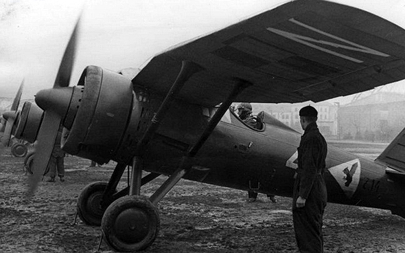 מטוסי PZL P11 מתוצרת פולין, 1939, צילום: Narodowe Archiwum Cyfrowe