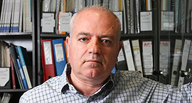 Israeli economist Momi Dahan. Photo: Alex Kolomoisky 