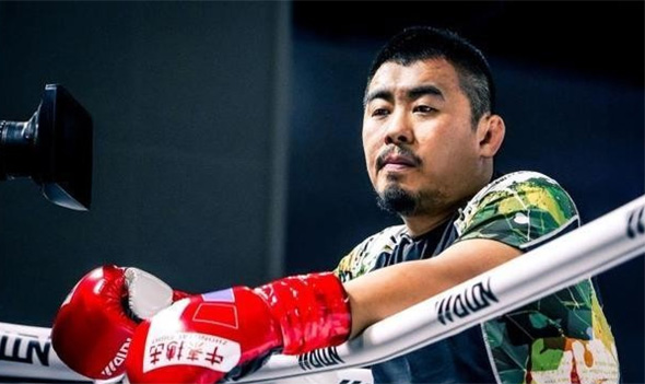 לוחם ה-MMA הסיני שו שיאודונג