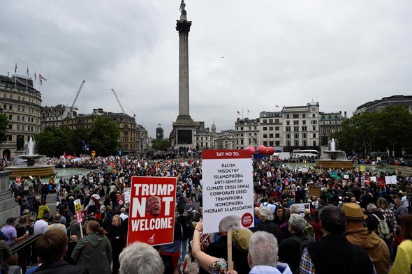 הפגנה בלונדון נגד טראמפ
