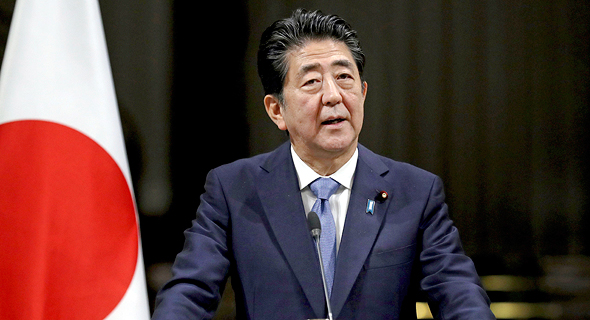 ראש ממשלת יפן שינזו אבה. "הוא מחזיק בתפיסה ניאו-ליברלית קלאסית"