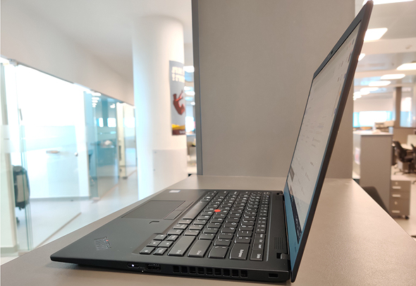 ThinkPad X1 Carbon 2019 לפטופ לנובו 11, צילום: ניצן סדן