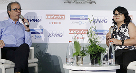 Tzuriel Tamam, the supervisor of credit data sharing at the Bank of Israel (left). Photo: Amit Sha'a