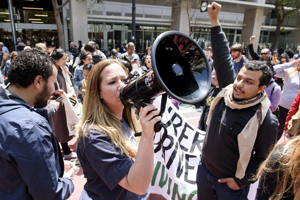 הפגנה של נהגי אובר על תנאי ההעסקה בסן פרנסיסקו, קליפורניה