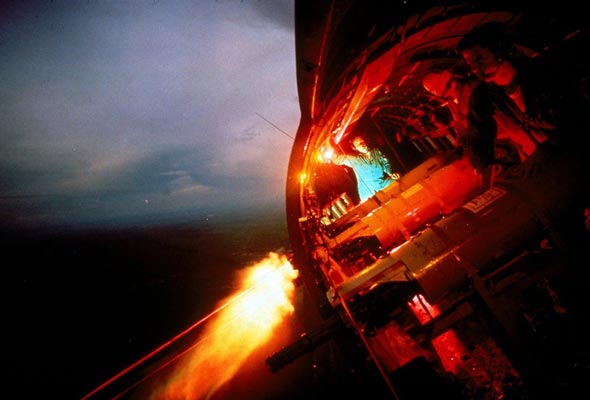 ירי ממטוס AC47 , צילום: historynet