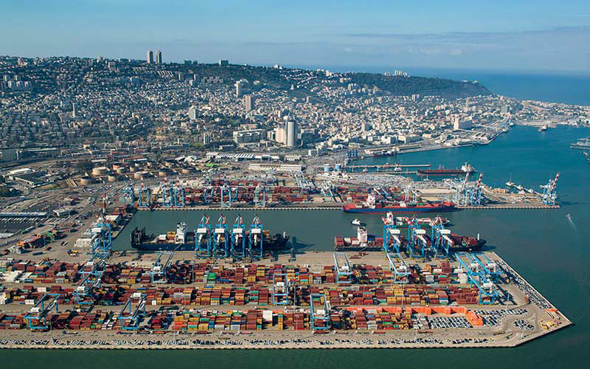 Haif a port. Photo: Ariel Warhaftig