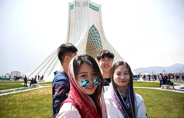 תיירים סינים באיראן