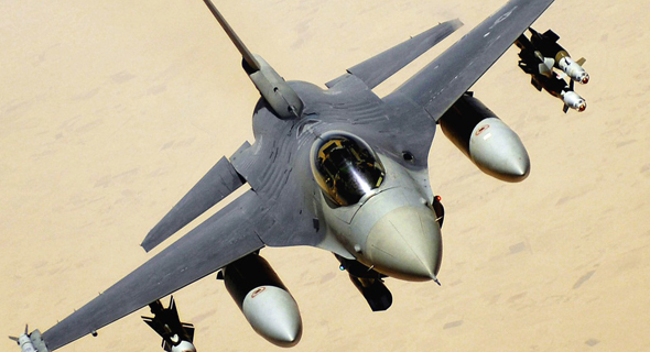 F16 אמריקאי בטיסה, צילום: USAF