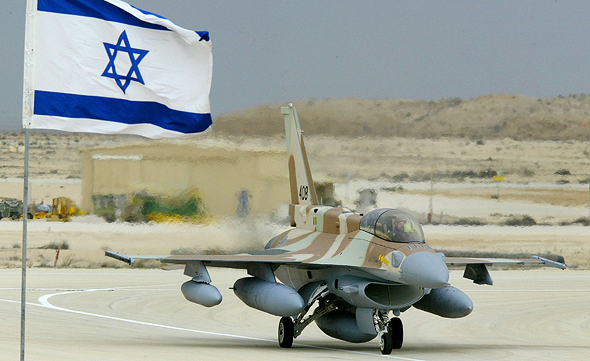 בומים מעל יישובים? לא תודה. F16 של חיל האוויר הישראלי, צילום: גטי אימג