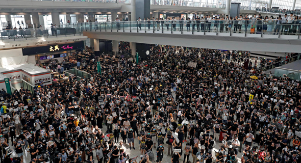 המחאה בהונג קונג, צילום: רויטרס