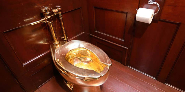 אסלת זהב ששוויה 6 מיליון דולר נגנבה מתערוכה בארמון בלנהיים באנגליה