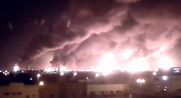 הפיצוץ במתקן הנפט אבקאיק לפני שבועיים בסעודיה, צילום: YouTube