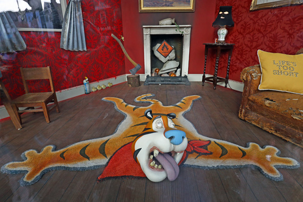 שטיח בדמות הנמר של פרוסטיס, צילום: רויטרס