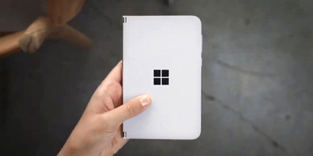 Microsoft Surface Duo, צילום: Microsoft