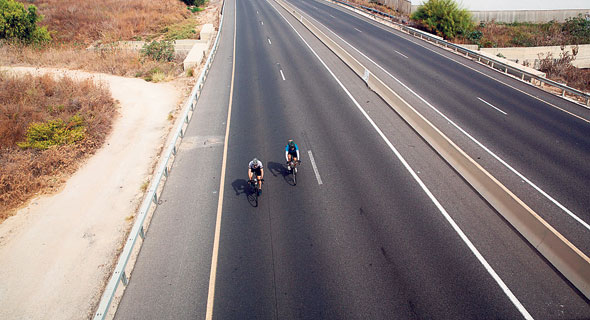 רכיבה על אופניים ביום כיפור. מבחן גבולות ליכולת האישית, צילום: AFP
