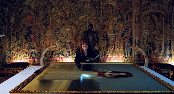 עבודות שימור על ציור של גויה בארמון, צילום: Juan Medina