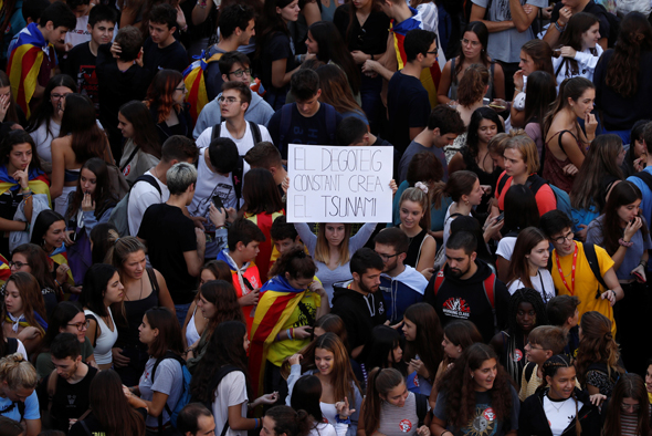 אלפים ברחובות ברצלונה, צילום: רויטרס