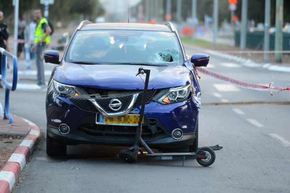זירת תאונת דרכים באשדוד שבה נהרג  ניסים יונתנוב בן 15
