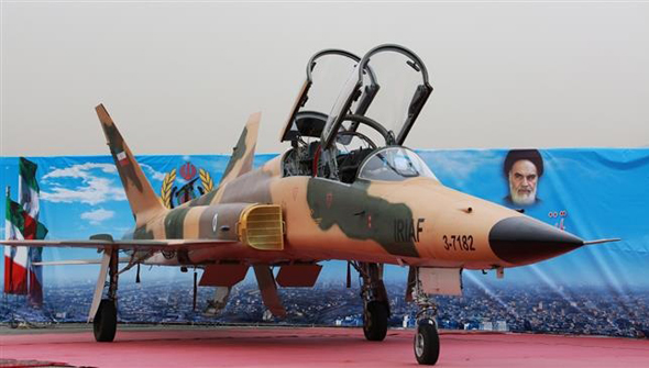 מטוס הסיקח (Seaqeh), אחד הדגמים שהשביחה איראן. F5, זה אתה? , צילום: presstv