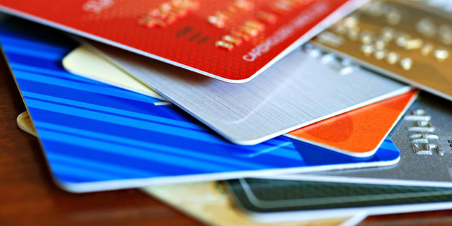 הלמ&quot;ס: התמתנות בקצב העלייה ברכישות בכרטיסי אשראי 