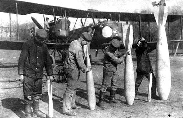 פצצות במלחמת העולם הראשונה. הדיוק היה איום ונורא, צילום: Wikimedia
