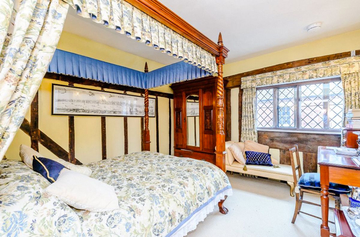 חשר להשכרה ובו מיטת אפריון, צילום: Airbnb