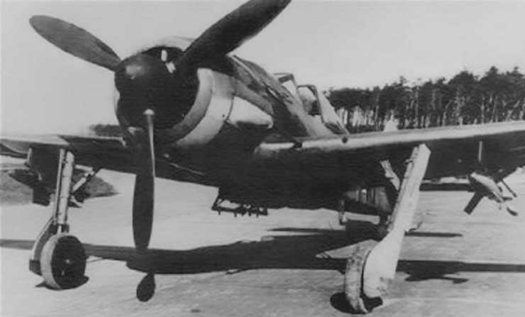 מטוס פוקה וולף 190, תחת כנפיו זוג טילי X4