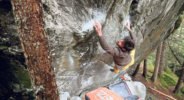 אלכס חזנוב מטפס קירות, צילום: Youtube