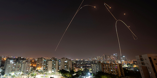 הלילה: שיגורים לבאר שבע, צה&quot;ל תקף יעדי חמאס ברצועה