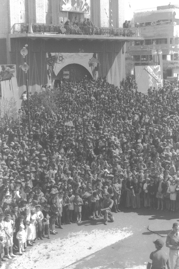 1934, חגיגות העדלאידע בתל אביב הצעירה, צילום: קלוגר זולתן 