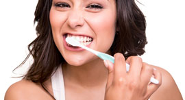Sharing a toothbrush (illustration). Photo: Shutterstock