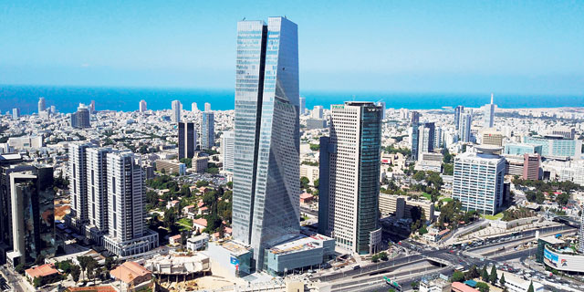 Meta leaving its office space in Azrieli tower in Tel Aviv in apparent cutback move