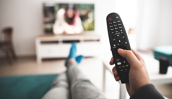 Watching TV (illustration). Photo: Shutterstock