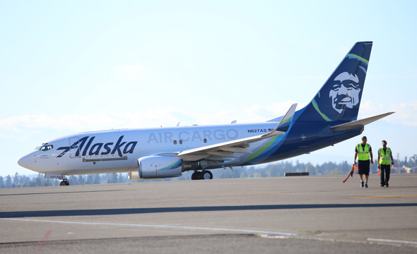 בואינג 737 מטען של חברת אלסקה שהוסב על ידי התעשייה האווירית 