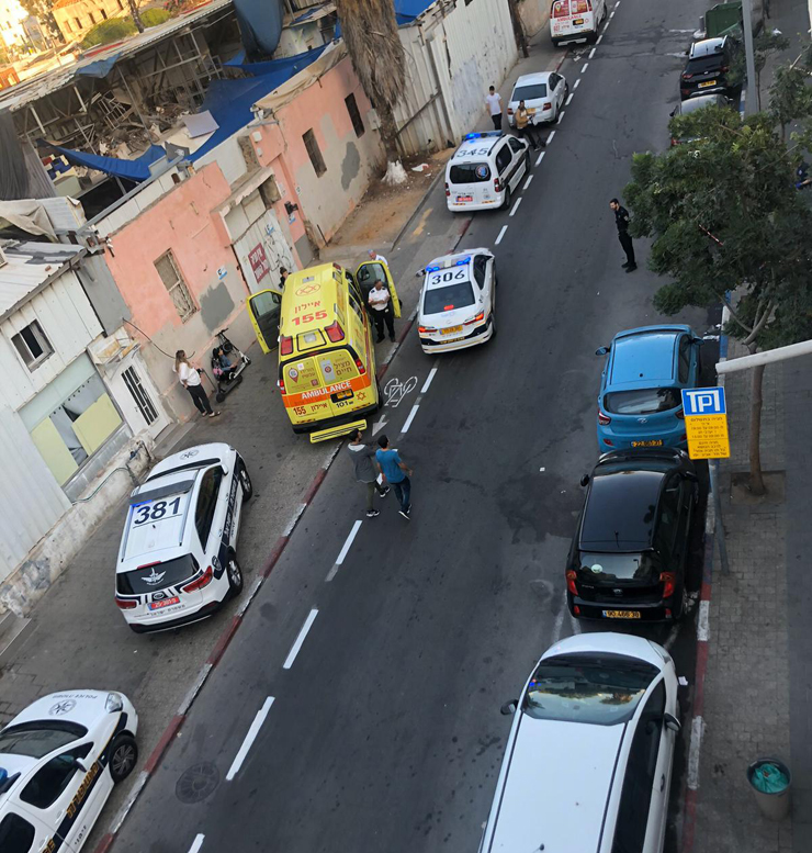 רחוב הגדוד העברי. פינוי גופה בצהרי יום שישי, צילום: דרום תל אביב בקריז