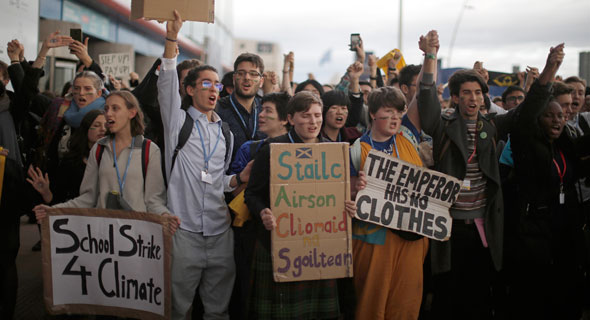 מפגינים נגד ההתחממות הגלובלית  (ארכיון), צילום: AP