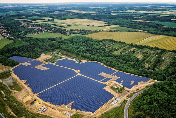 פרויקט סולארי של אנלייט אנרגיה בהונגריה