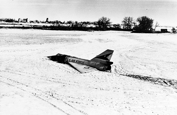 המטוס כונה בתקשורת "מפציץ שדה התירס". כן, למרות שאינו מפציץ ושזה לא שדה תירס, צילום: USAF