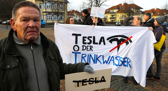 טסלה הפגנות ב גרמניה נגד תוכנית החברה להקים מפעל ליד ברלי, צילום: Reuters