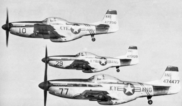 מטוסי מוסטנג של משמר קנטאקי. אגב, נקראו F51 ולא P51 בשל שינוי קיטלוג המטוסים בארה"ב
