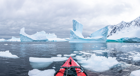 קרחונים נמסים באנטארקטיקה 
