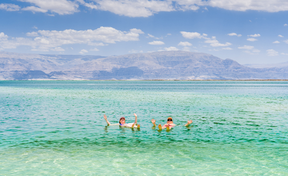 Tourists at the Dead Sea (illustration). Photo: Shutterstock