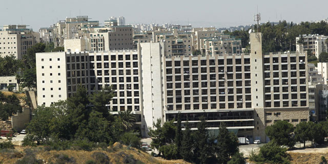 בוטל צו הביניים נגד התקשרות המדינה עם מלון קראון פלזה בירושלים