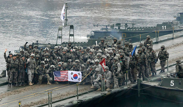 חיילים אמריקאים ודרום קוריאנים, צילום: איי פי