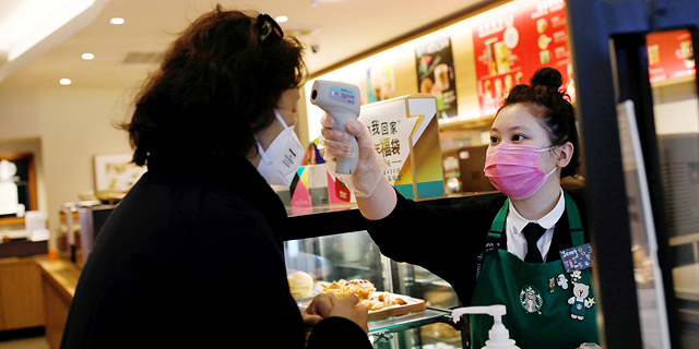 סטארבקס פותחת מחדש את רוב סניפיה בסין בעקבות ירידה במספר הנדבקים בקורונה