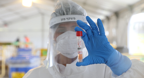 Coronavirus test in Tel Aviv. Photo: Shaul Golan