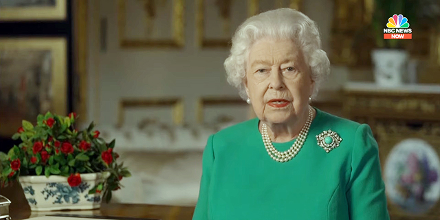 בריטניה: המלכה הודתה לציבור, ג&#39;ונסון פונה לבית חולים