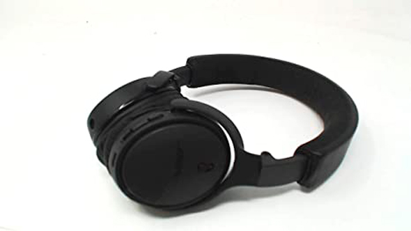 דגם ה-Soundlink On-Ear של Bose. דגם משלים ל-QC 35 היוקרתיות. מיועד יותר לחובבי סאונד איכותי ואודיופילים ומעוצבות