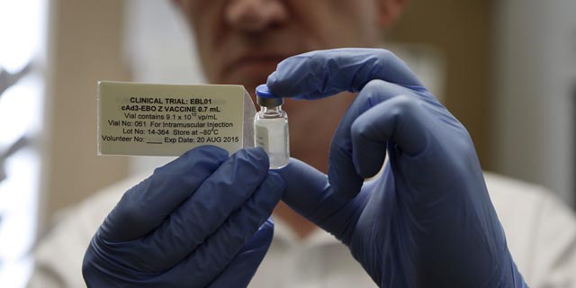 מדענים שעובדים על חיסון לקורונה, צילום: גטי אימג